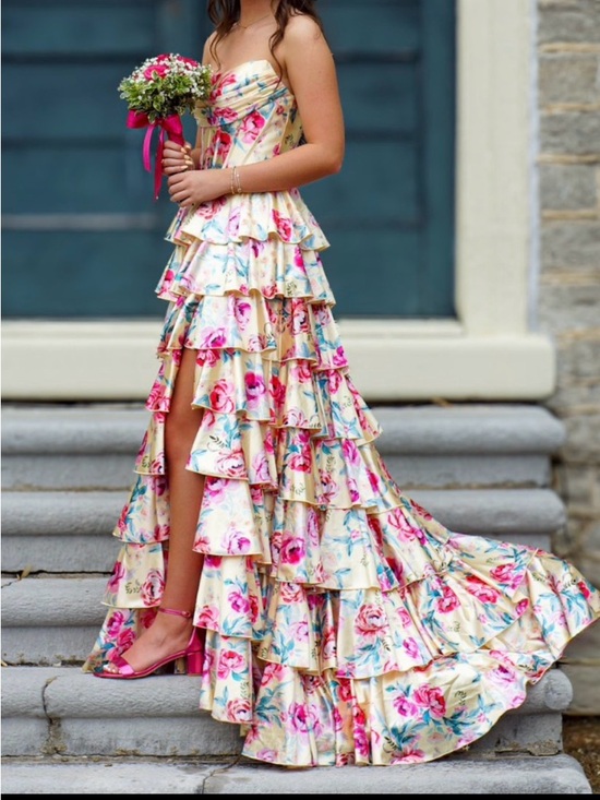 Sherri Hill Dresses & Skirts - Sherri Hill Floral Tiered High-Low Prom Dress in Cream and Pink